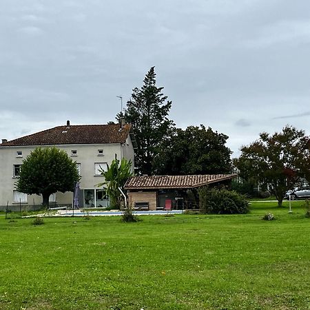 Villa Le Parc De Gouts Aiguillon Exterior foto